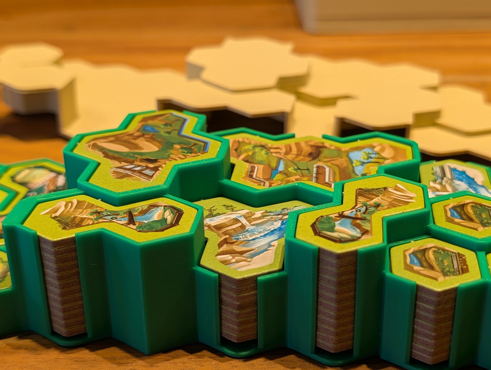 Makro: Geländeplättchen im Detail